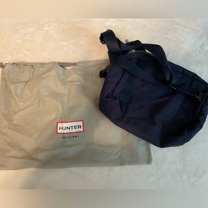 Hunter Refined Sustainable Crossbody bag